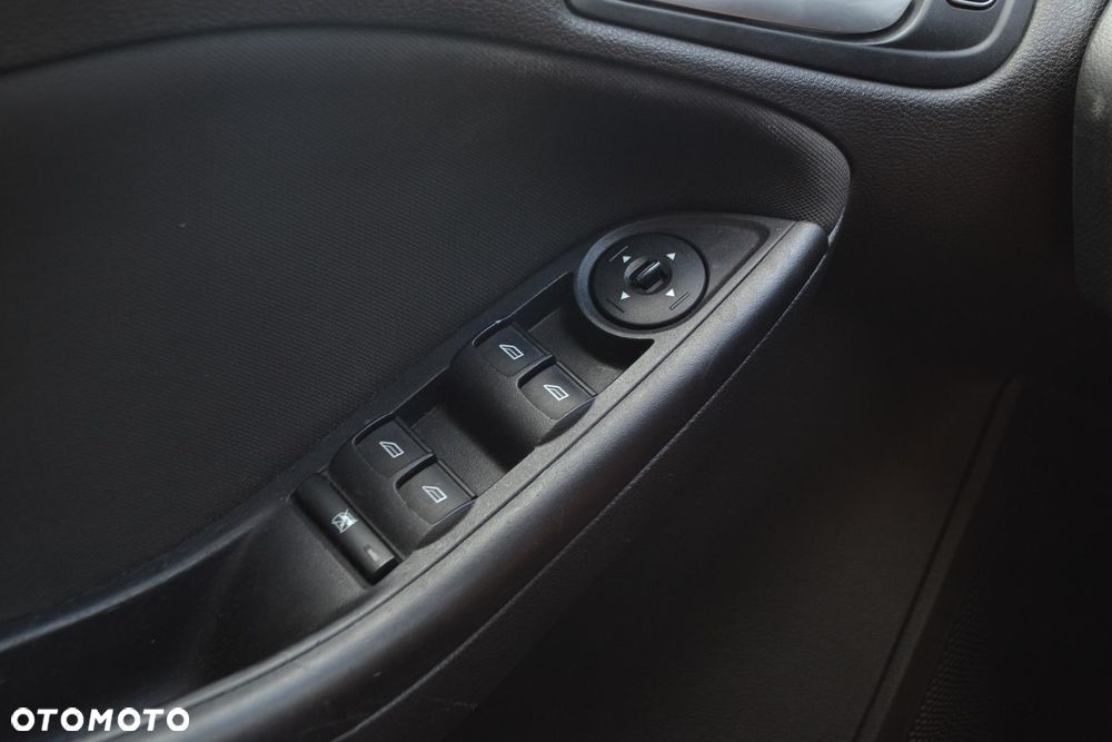 Ford Focus 1.6 Trend MPS6 - 27