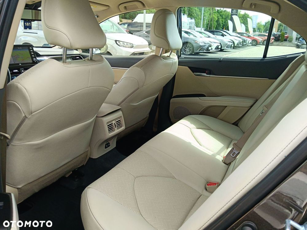 Toyota Camry 2.5 Hybrid Executive CVT - 15