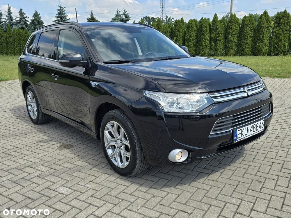Mitsubishi Outlander - 3