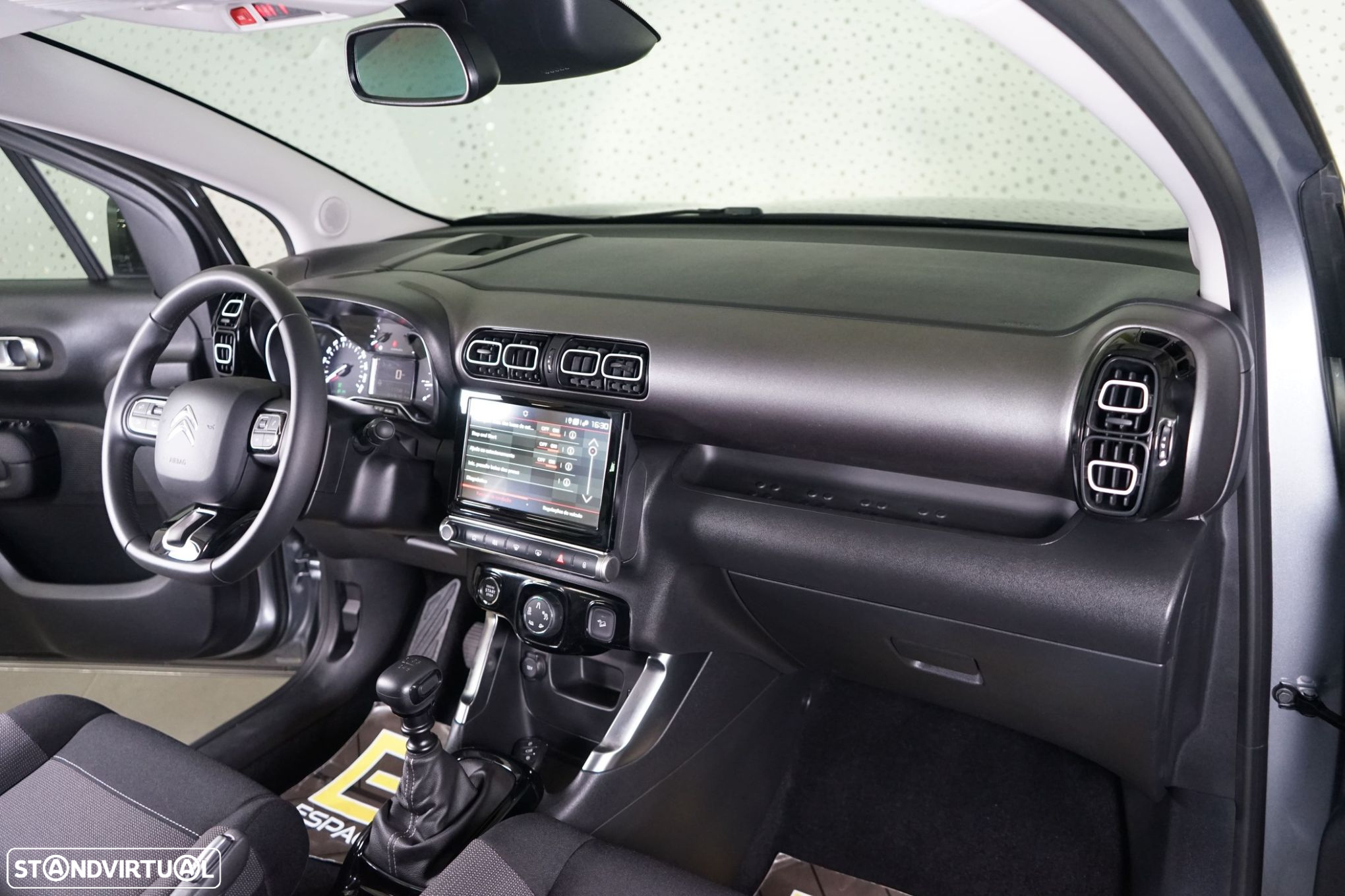 Citroën C3 Aircross 1.2 PureTech Shine - 18