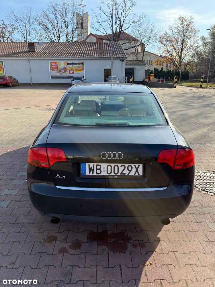 Audi A4 Avant 2.0T FSI - 5