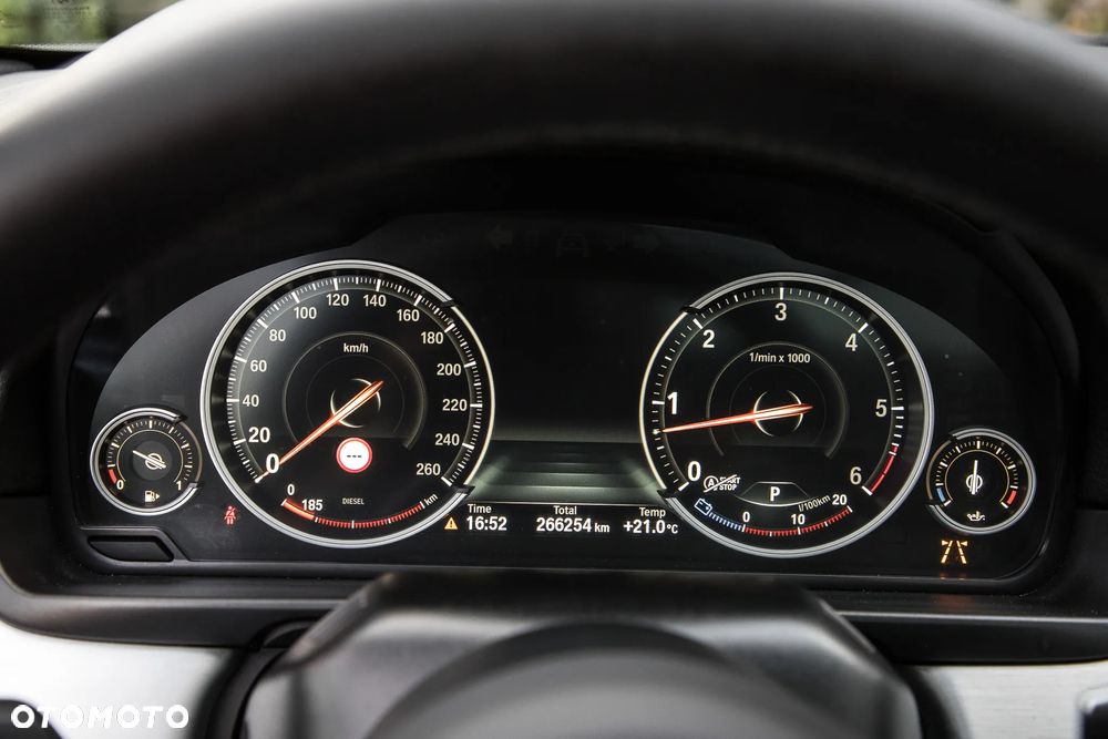 BMW Seria 5 535d xDrive Sport-Aut Luxury Line - 26