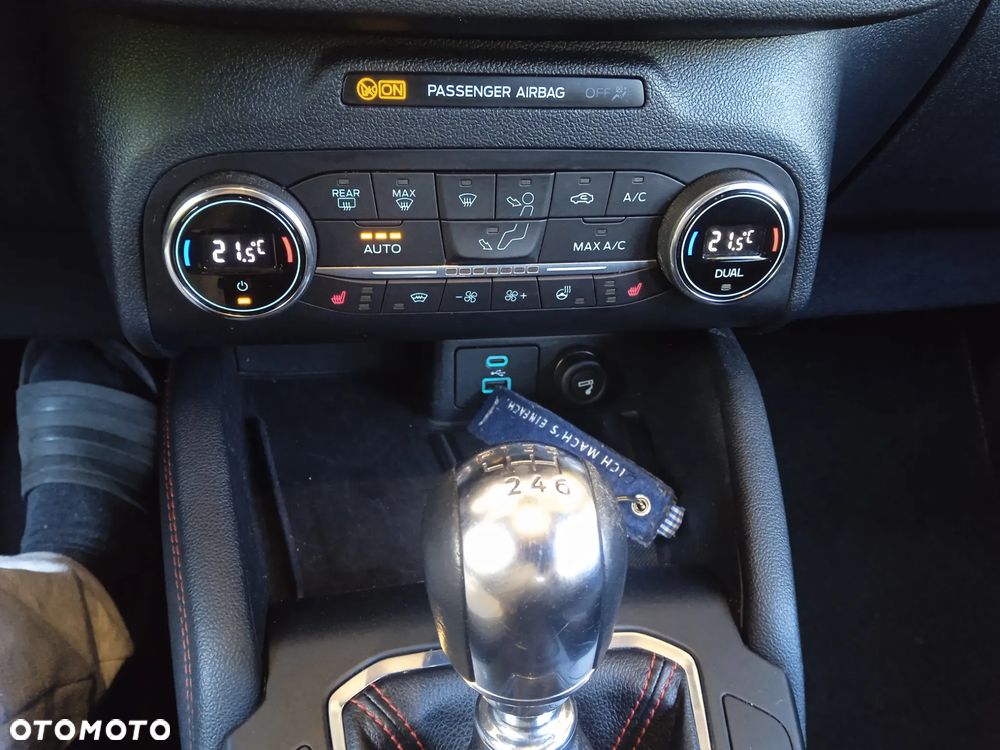 Ford Kuga 2.0 EcoBlue Hybrid ST-LINE X - 35