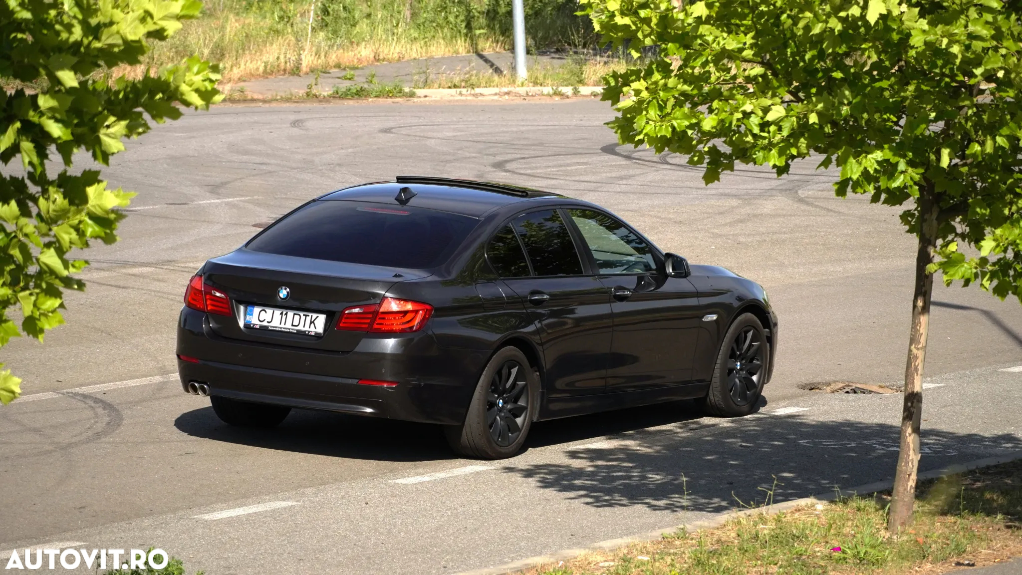 BMW Seria 5 520d - 12