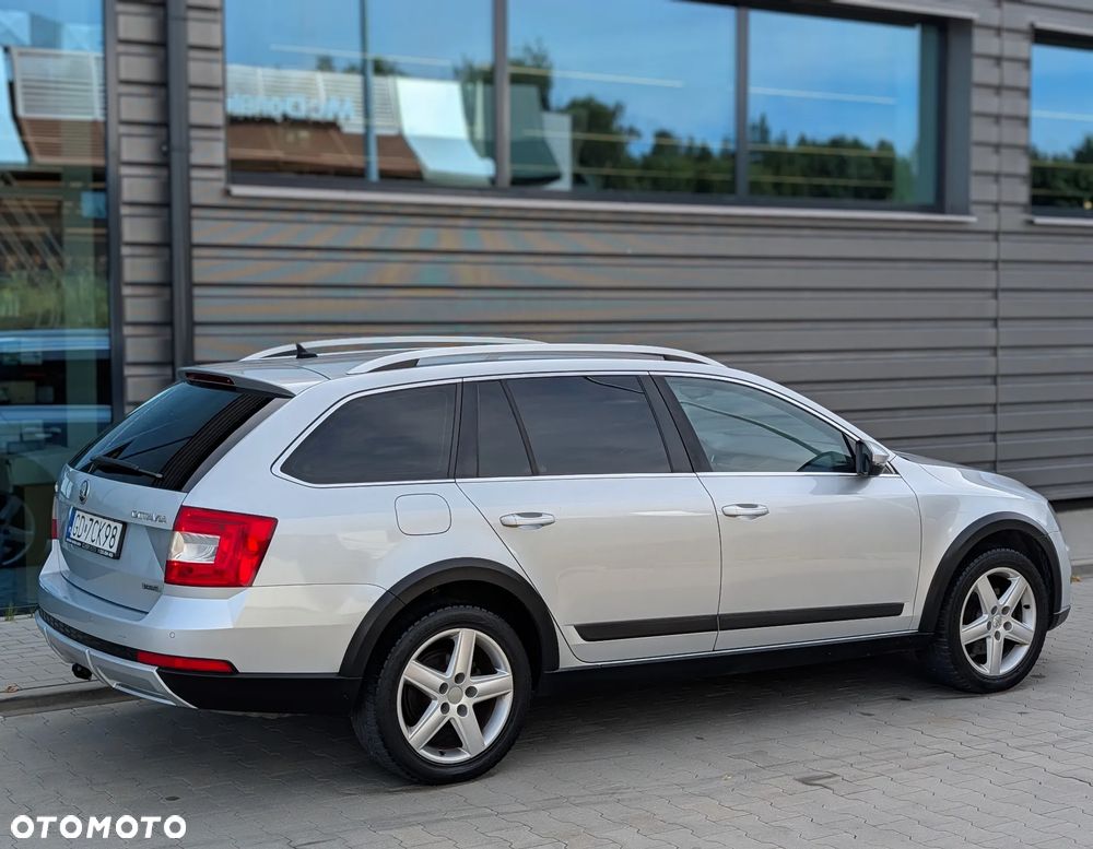 Skoda Octavia 1.8 TSI (Green tec) 4x4 DSG Scout - 12