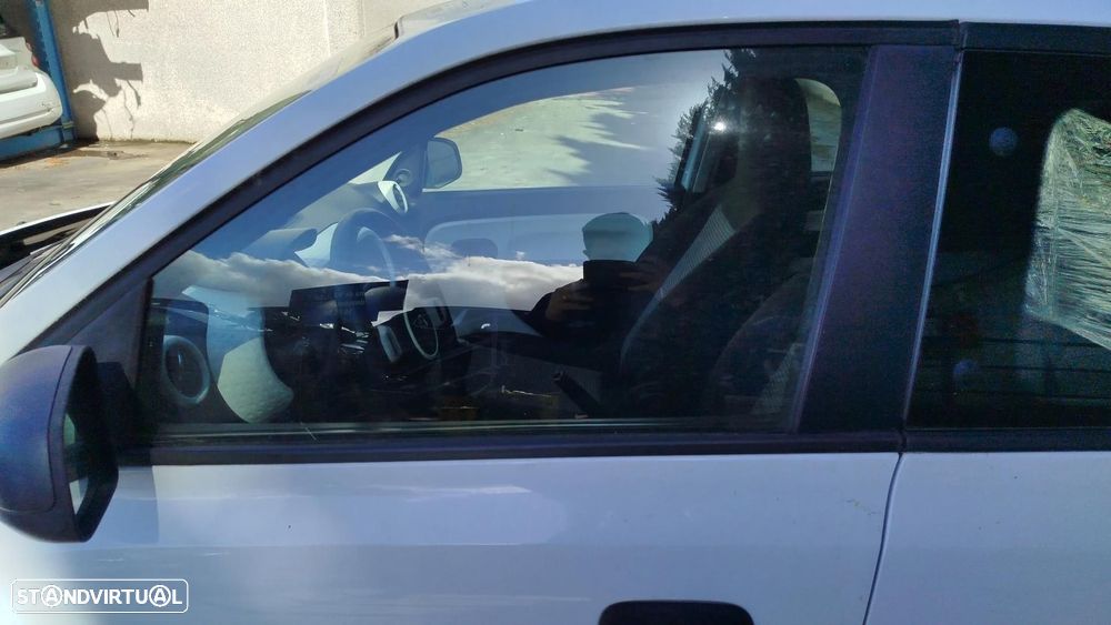Vidro porta frente esquerda RENAULT Twingo III (BCM_) - 1