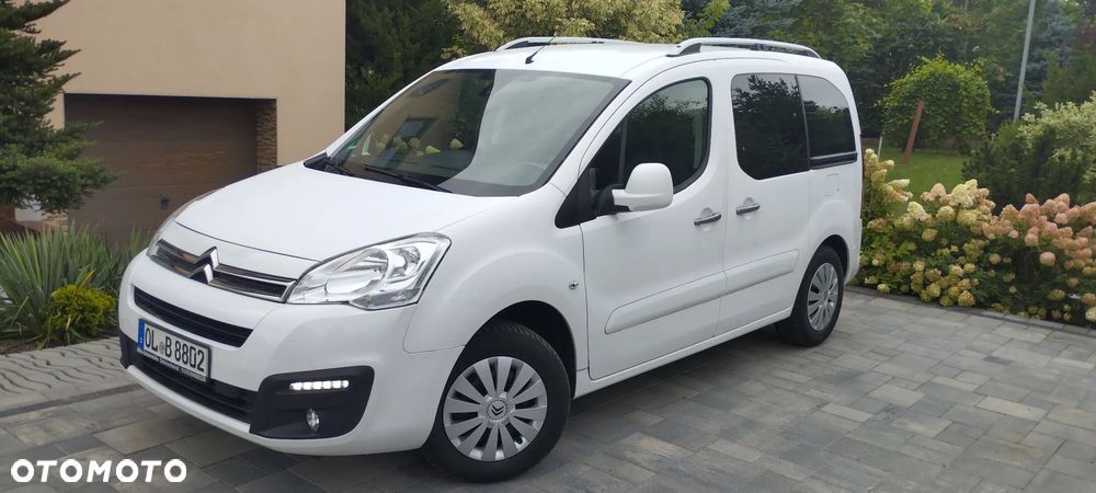 Citroën Berlingo M PureTech 110 SHINE - 1