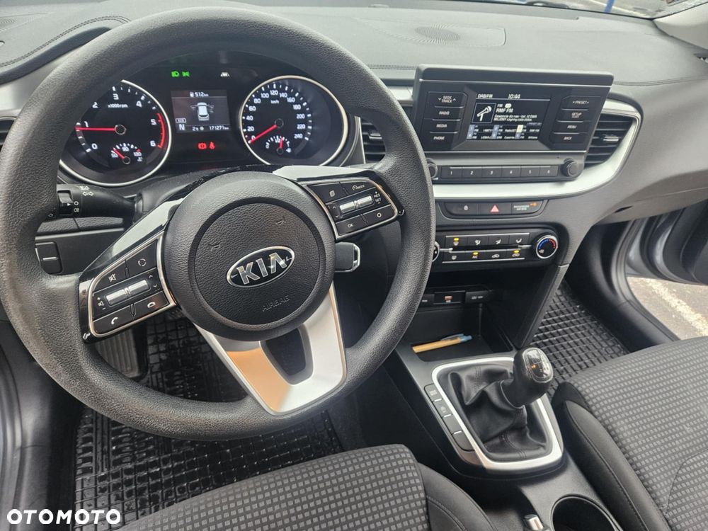 Kia Ceed 1.6 CRDi SCR M - 9