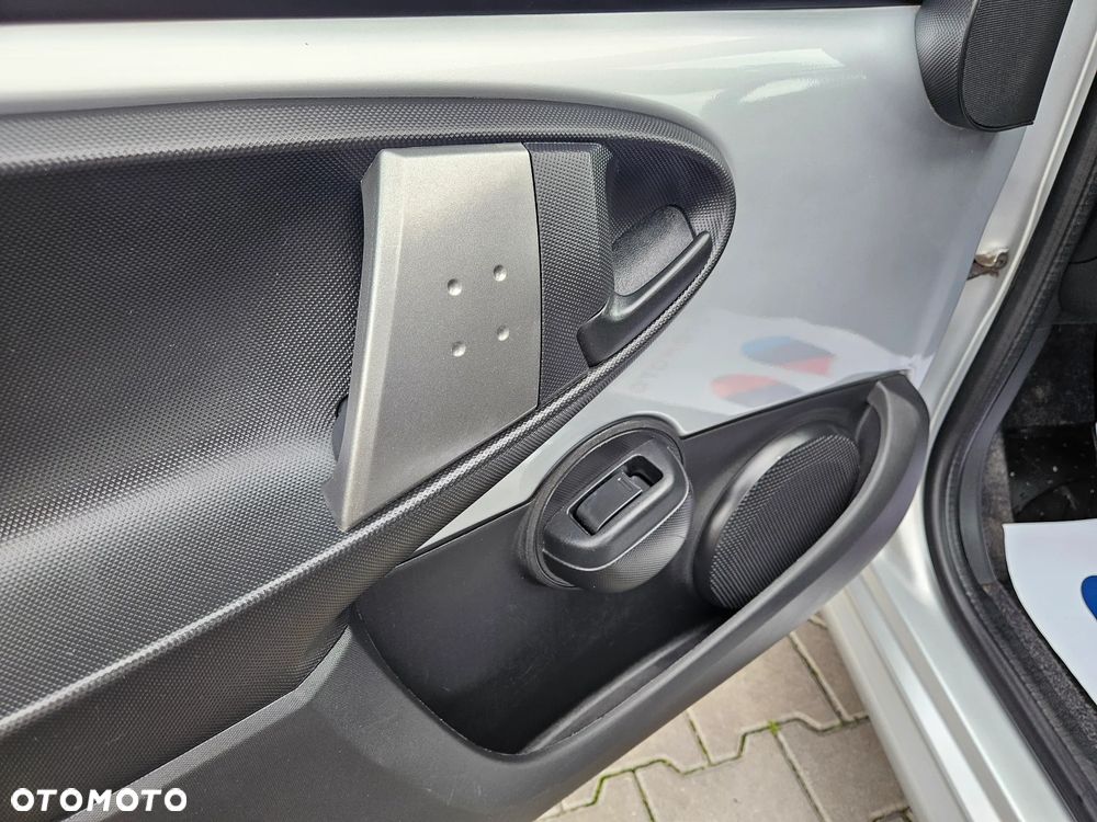 Peugeot 107 1.0 Happy - 31