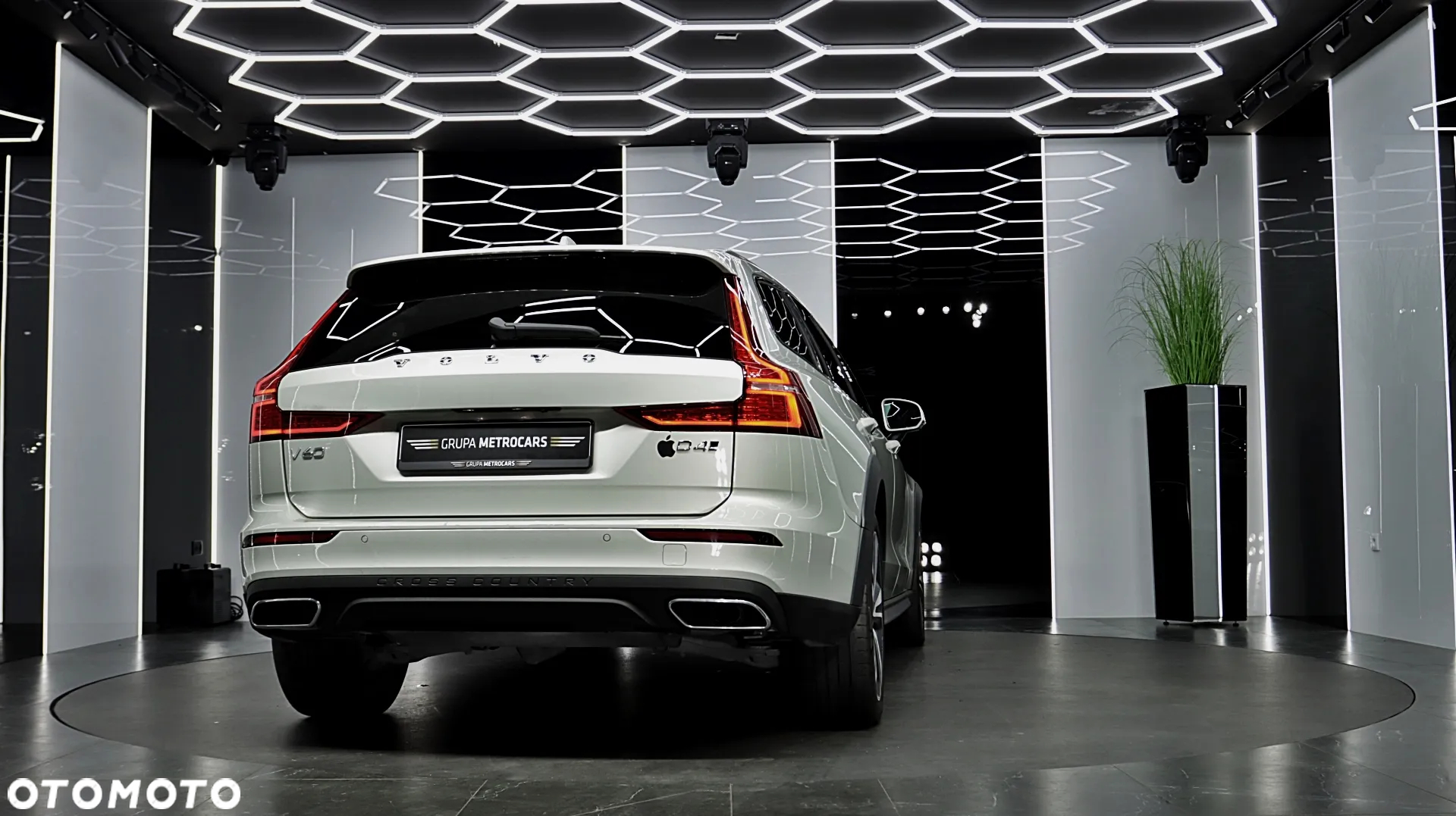 Volvo V60 Cross Country Pro D4 AWD - 8