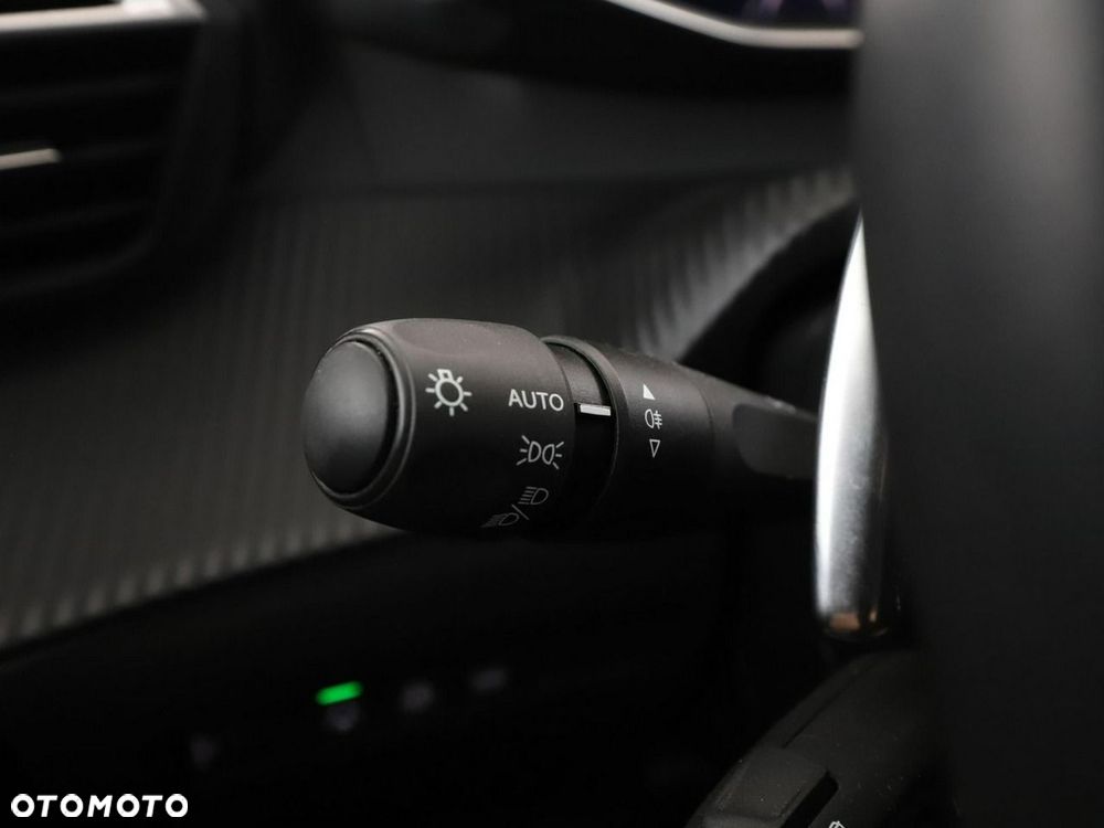 Peugeot 2008 PureTech 130 EAT8 Allure - 37