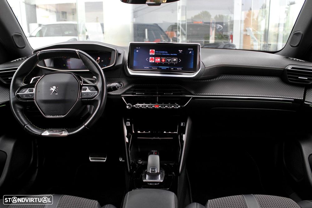 Peugeot 2008 1.5 BlueHDi GT Pack EAT8 - 26