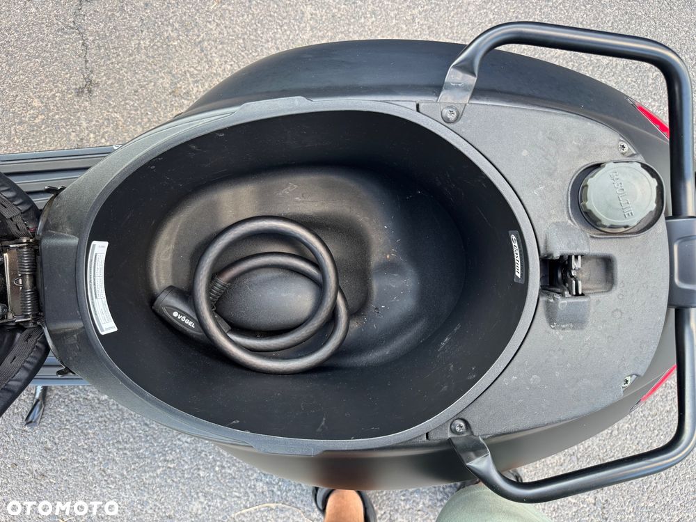 Piaggio Vespa - 11