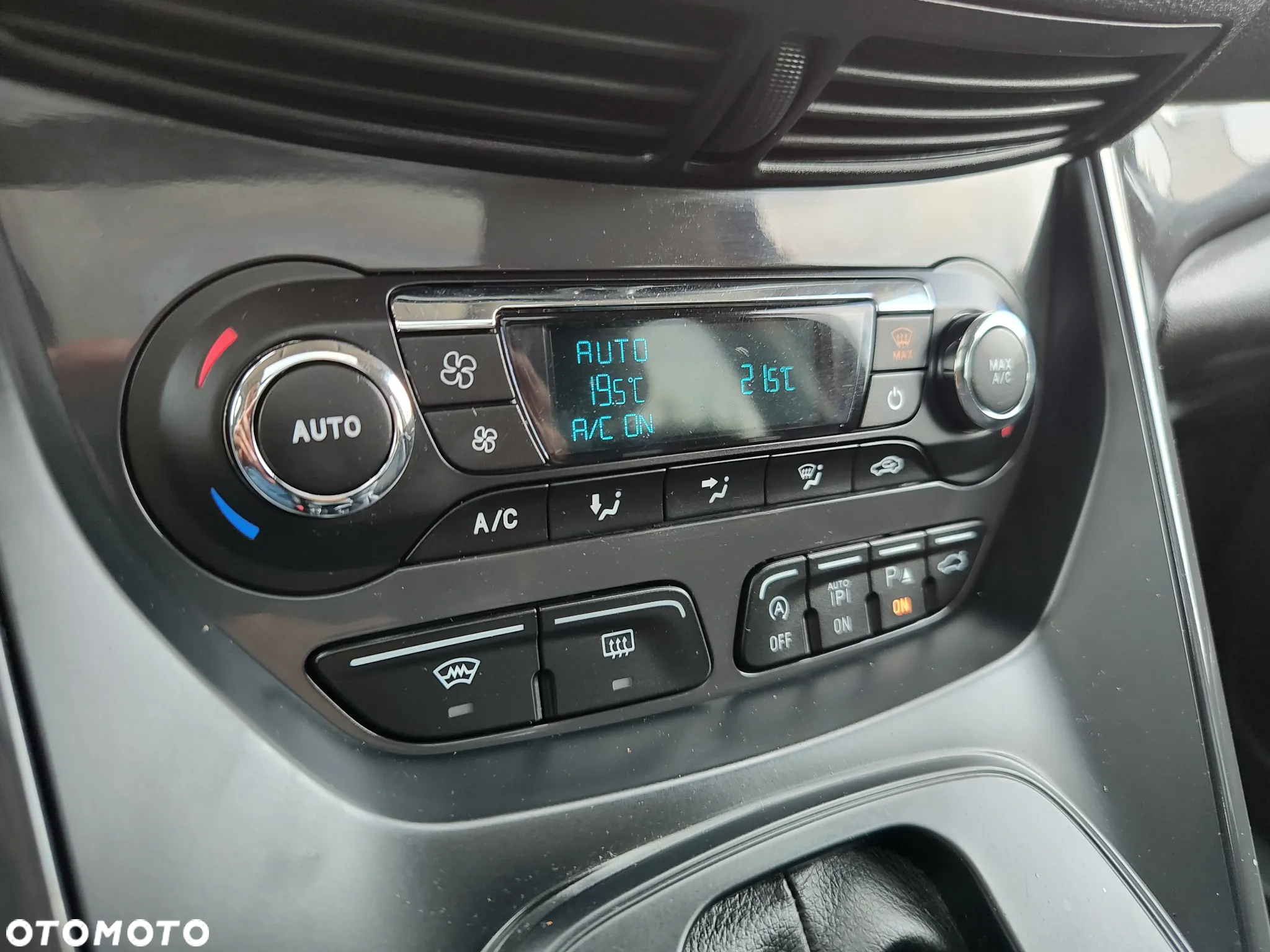 Ford Kuga 2.0 TDCi 4x4 Individual - 23