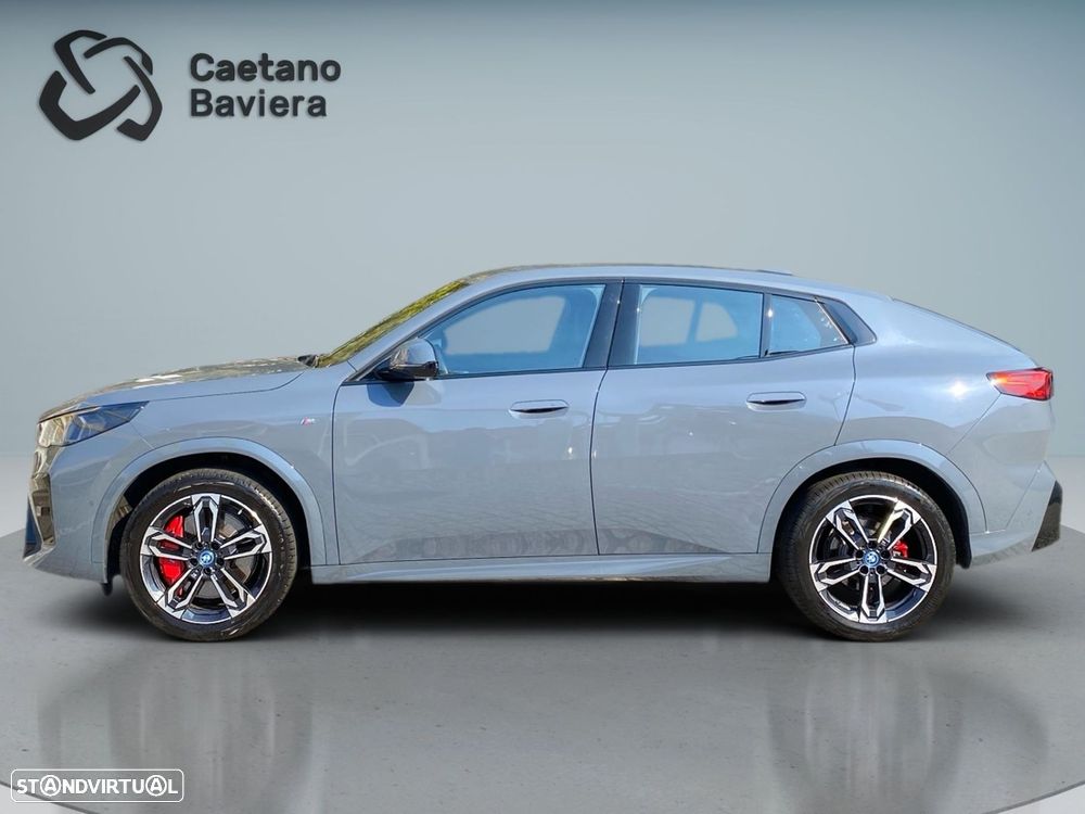 BMW iX2 eDrive20 Pack Desportivo M Pro - 26