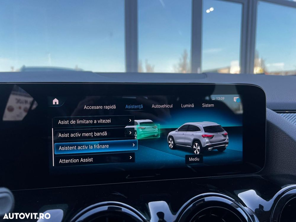 Mercedes-Benz GLA - 28