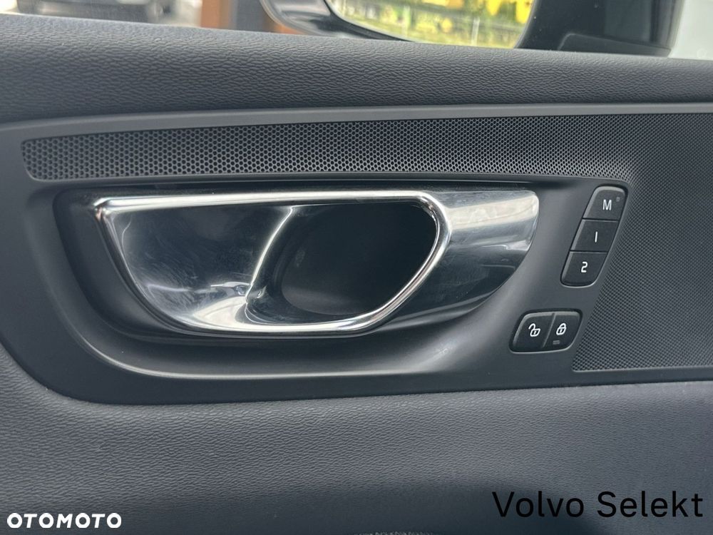 Volvo XC 60 - 32
