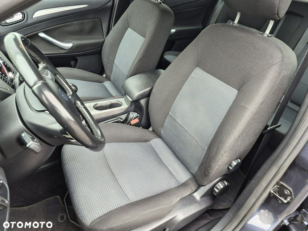Ford Mondeo - 18
