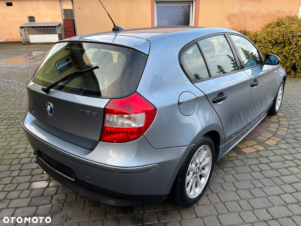 BMW Seria 1 118d DPF - 5