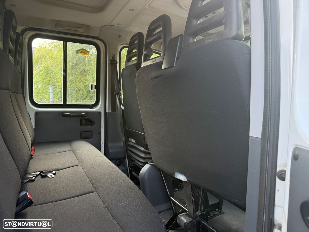 Iveco DAILY 3.0   35C15  7 LUGARES - 15