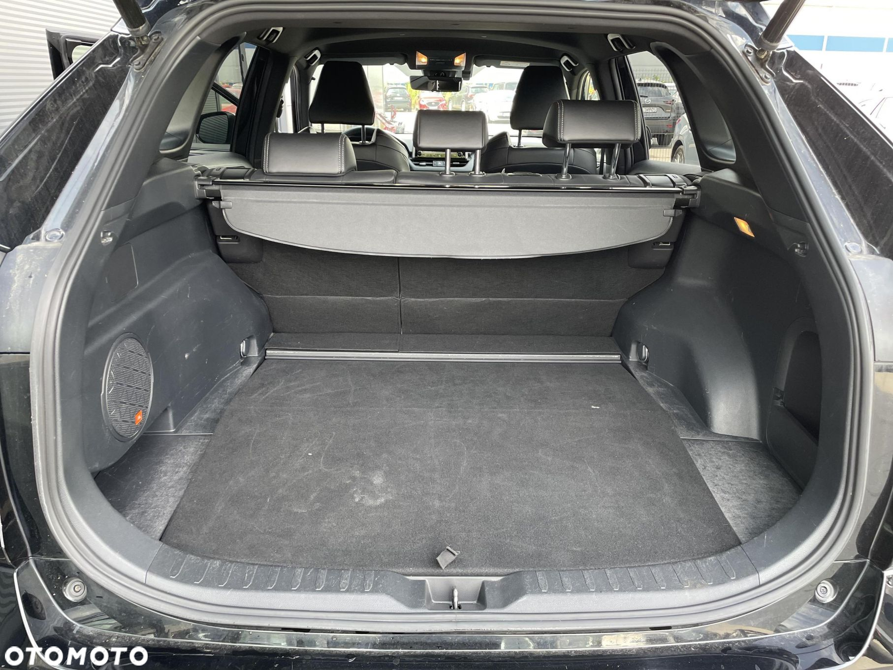 Toyota RAV4 2.5 Hybrid Black Edition by JBL 4x4 - 17