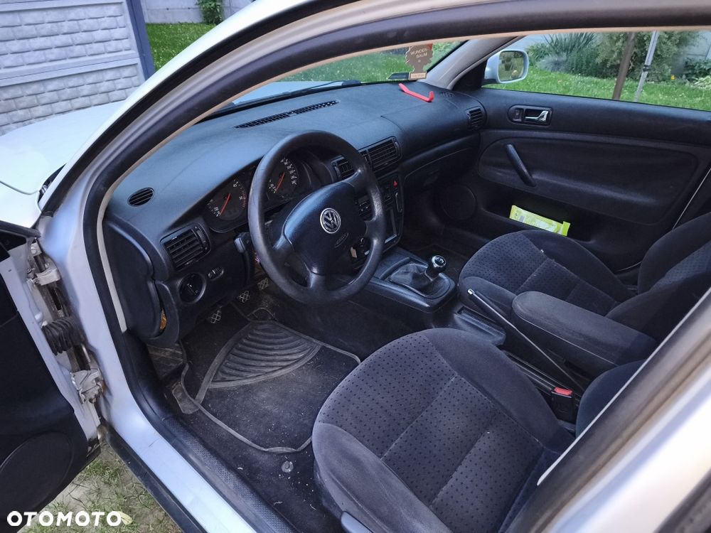 Volkswagen Passat - 5