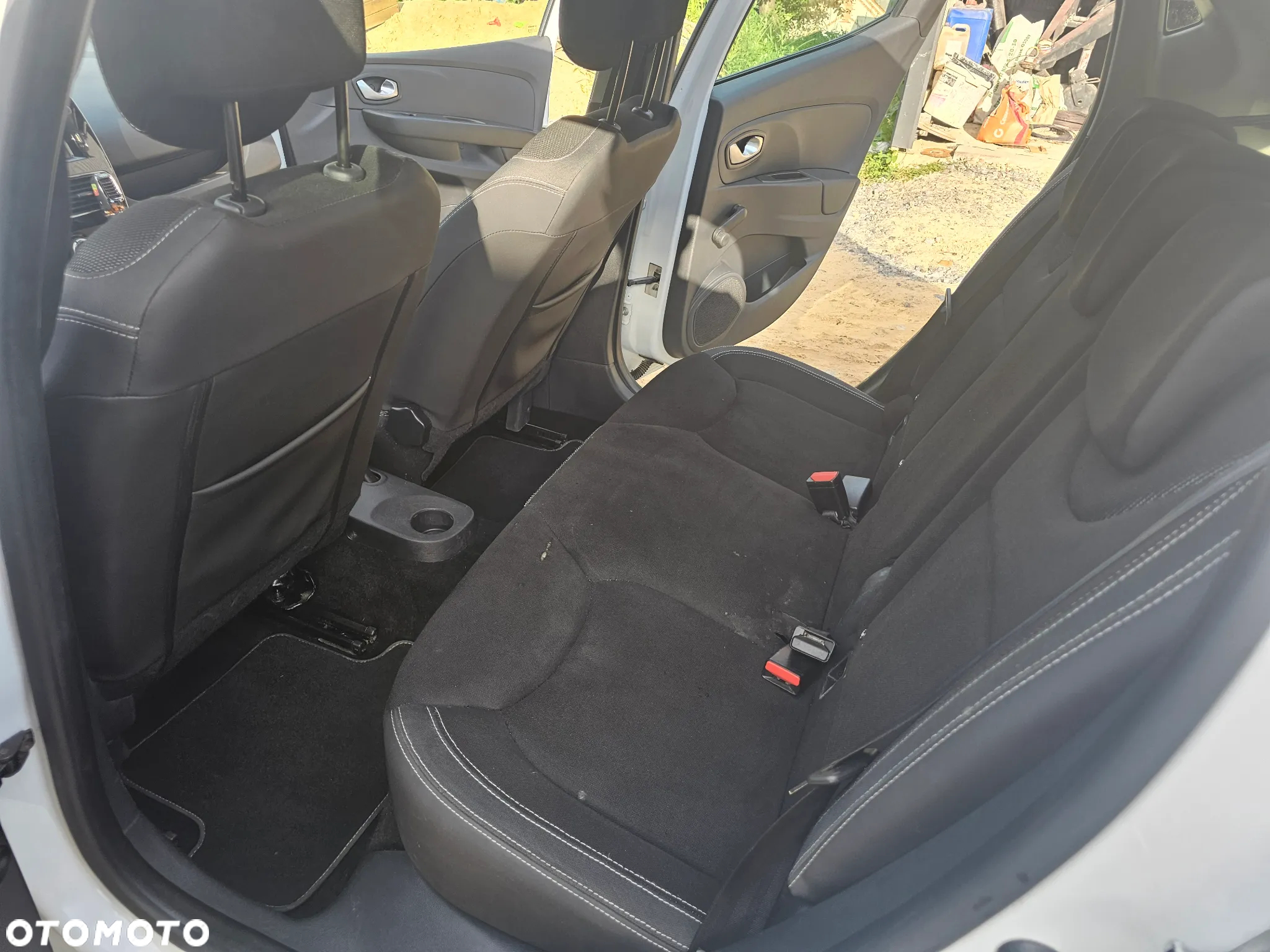 Renault Clio - 12