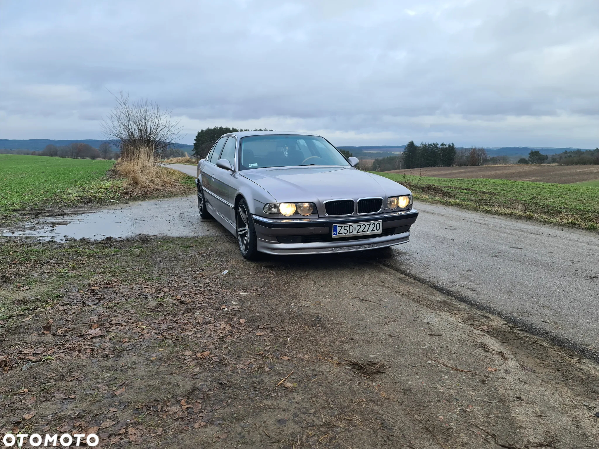 BMW Seria 7 740i V8 - 5