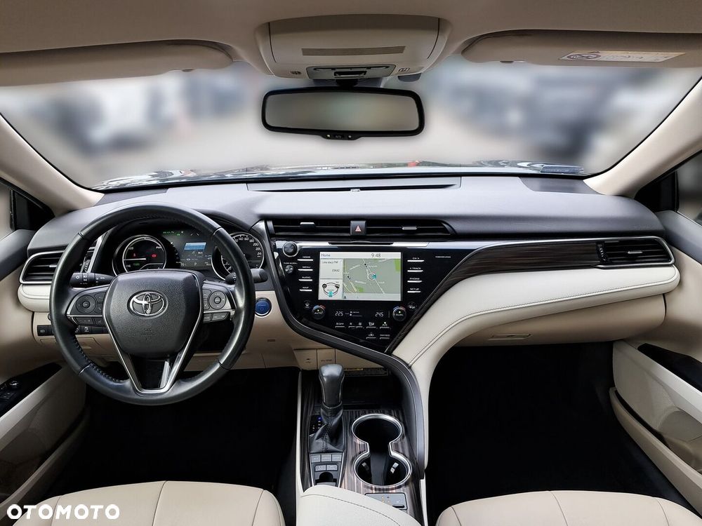 Toyota Camry 2.5 Hybrid Executive CVT - 7