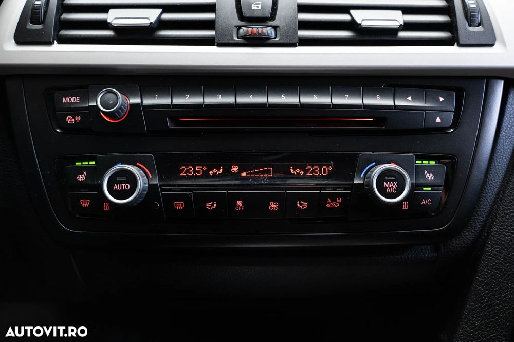 BMW Seria 3 320d Sport-Aut. - 15