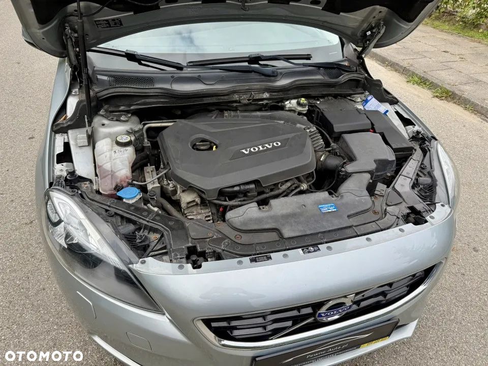 Volvo V40 T3 Momentum - 39