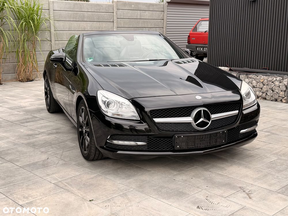 Mercedes-Benz SLK 200 CGI - 9