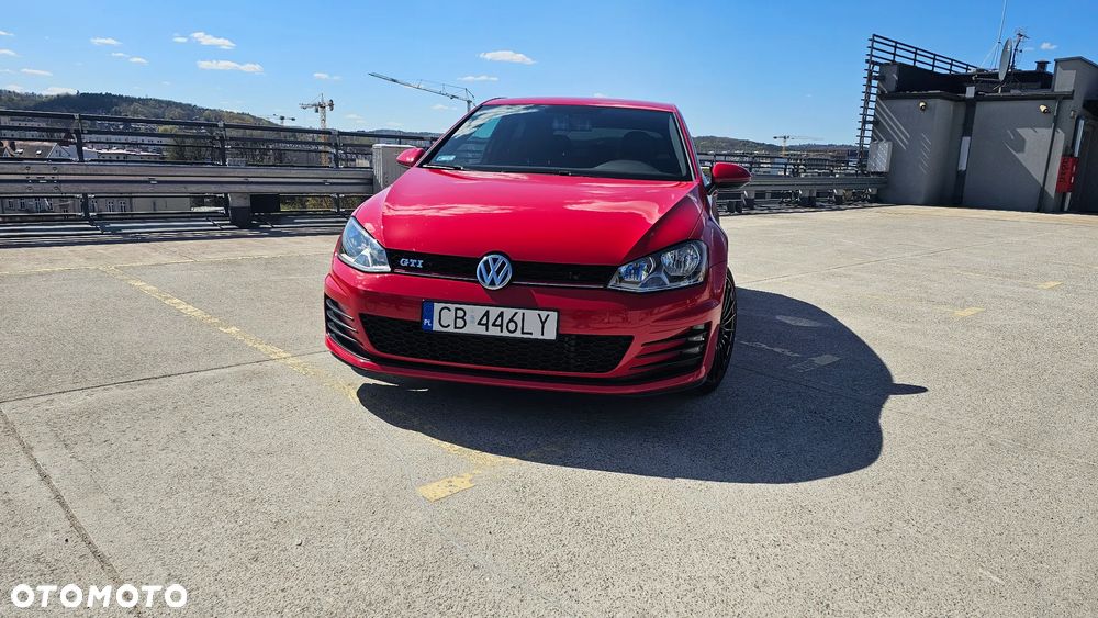 Volkswagen Golf - 13
