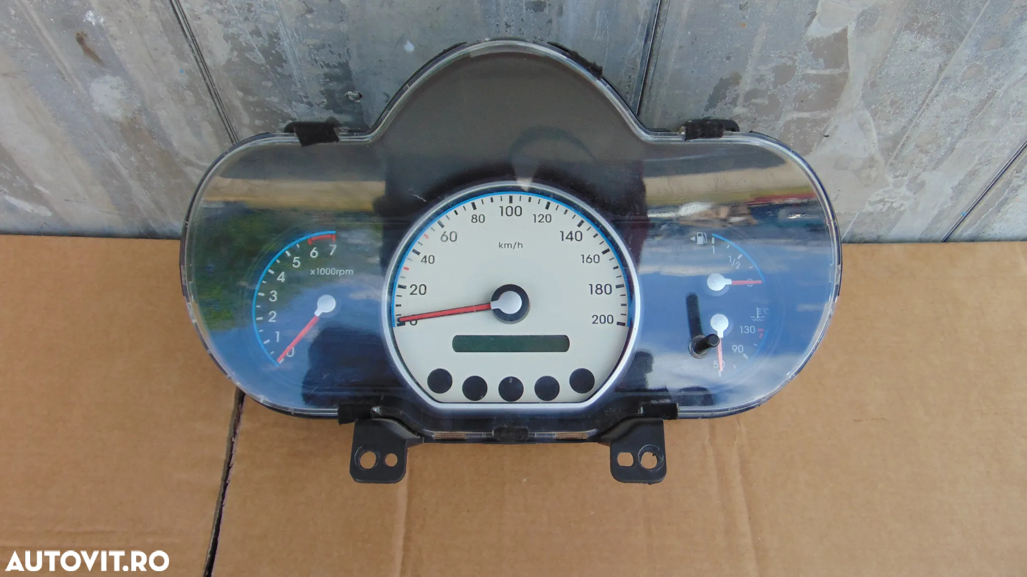 Vand Ceas de bord Hyundai i 10 1.1 benzina an 2010 - 2