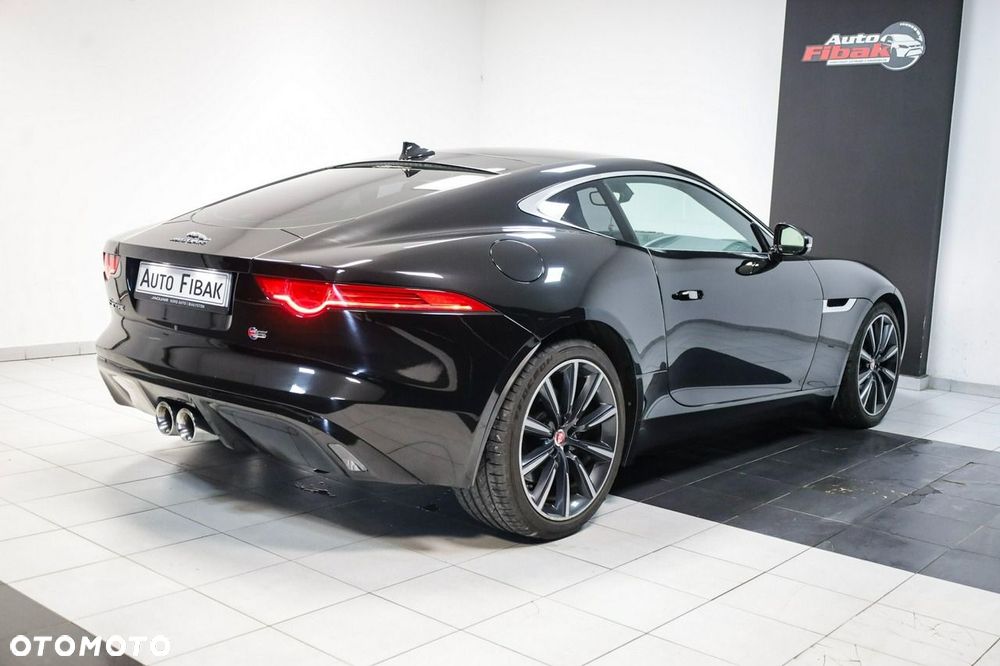 Jaguar F-Type - 10