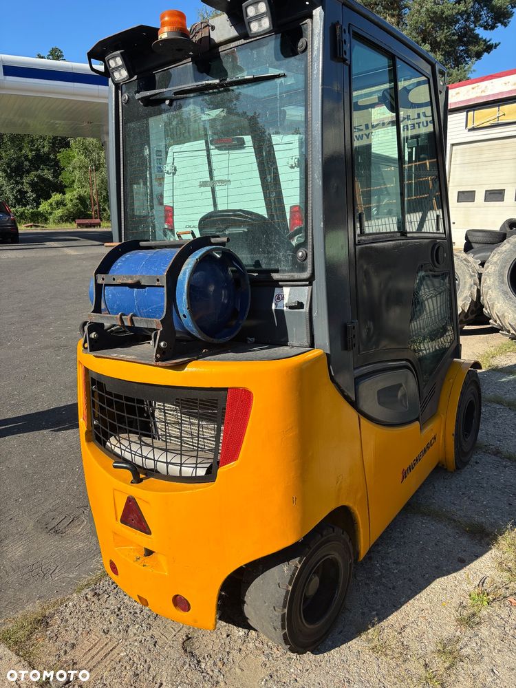 Jungheinrich TGF320s - 2