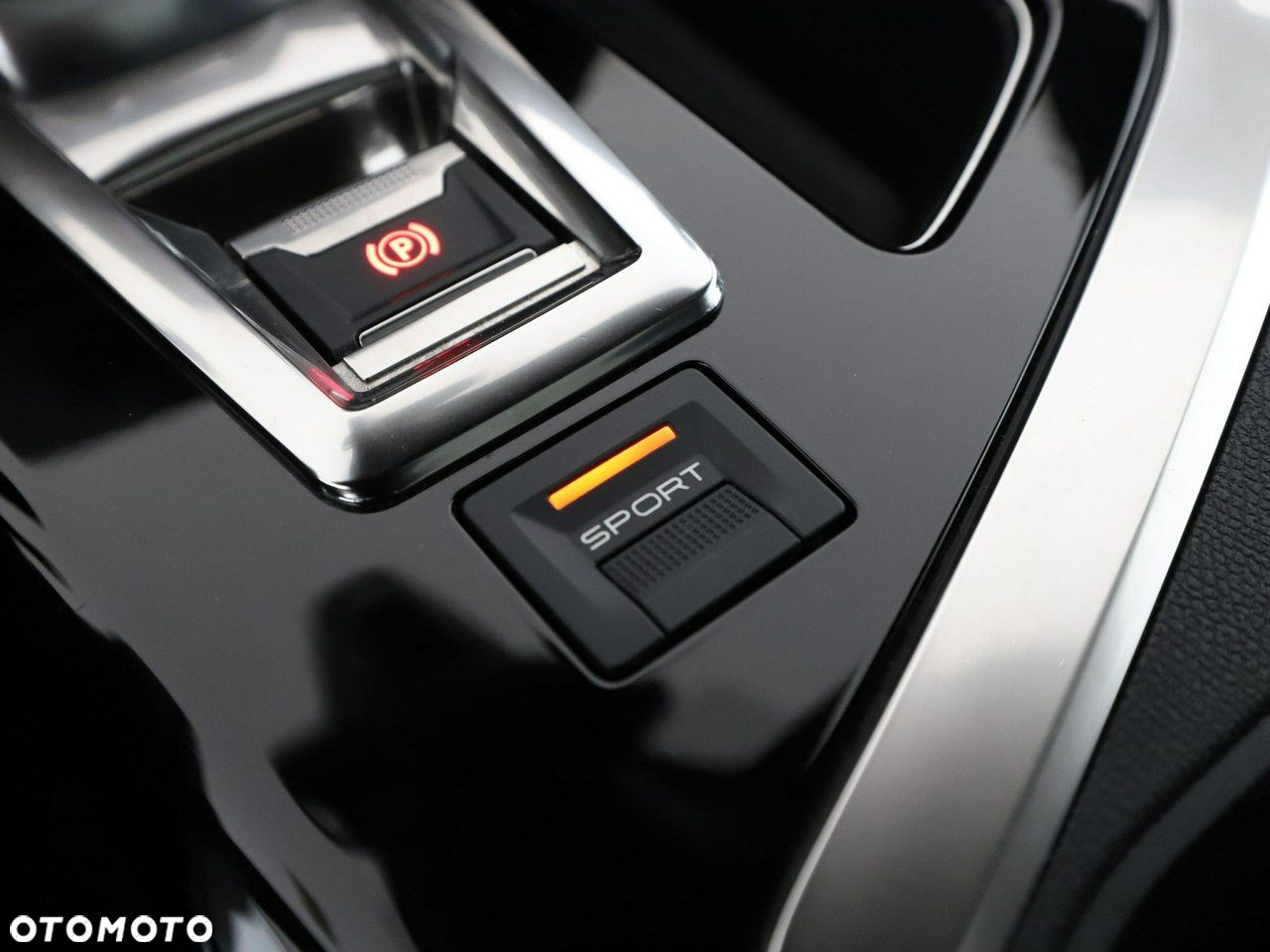 Peugeot 3008 1.2 PureTech GT S&S EAT8 - 32