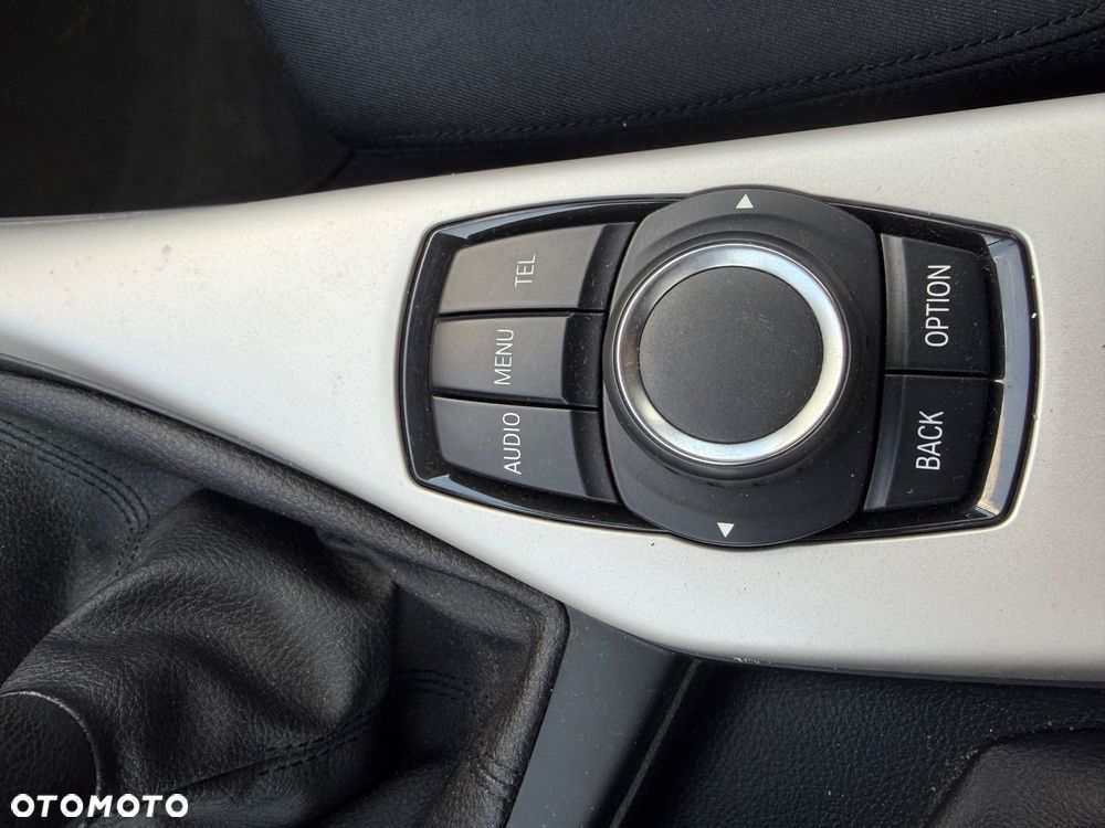 BMW Seria 1 - 21