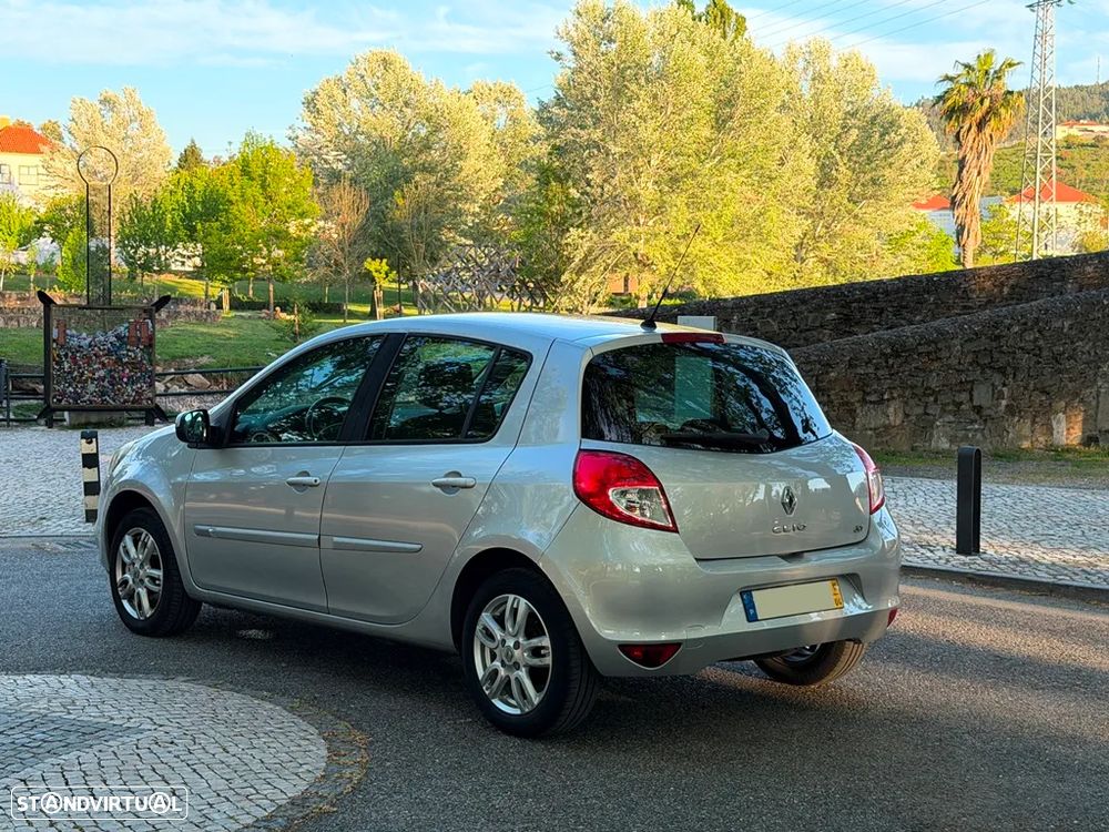Renault Clio 1.5 dCi Dynamique S - 13