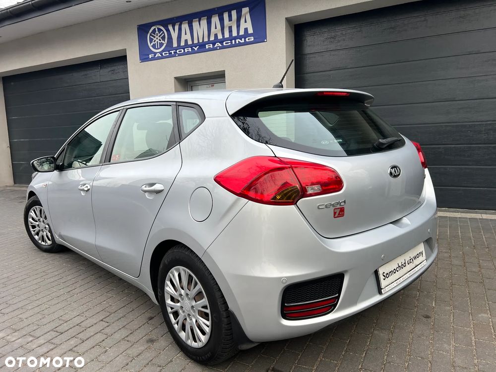 Kia Ceed 1.6 CRDi L - 11