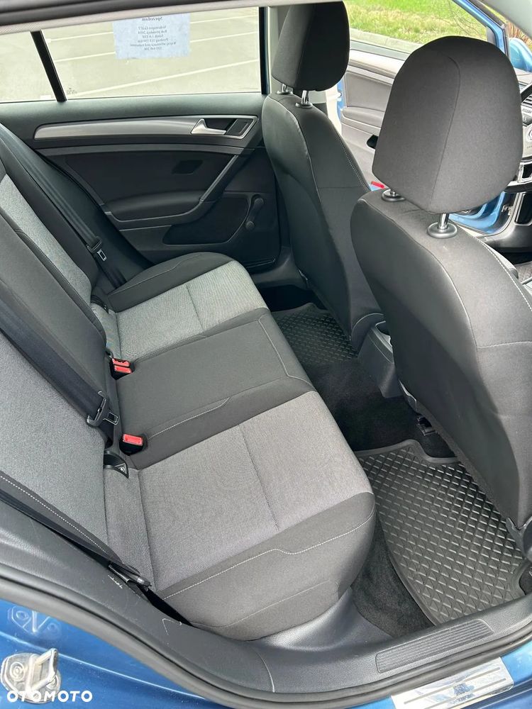 Volkswagen Golf - 12