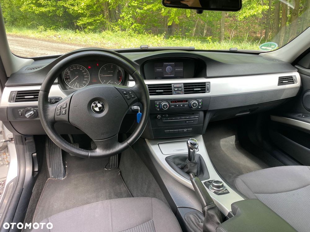 BMW Seria 3 320d DPF - 12