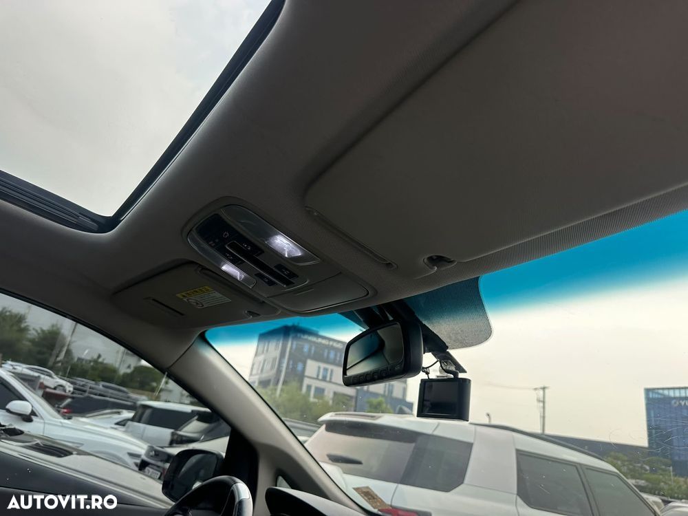 Kia Carnival - 8