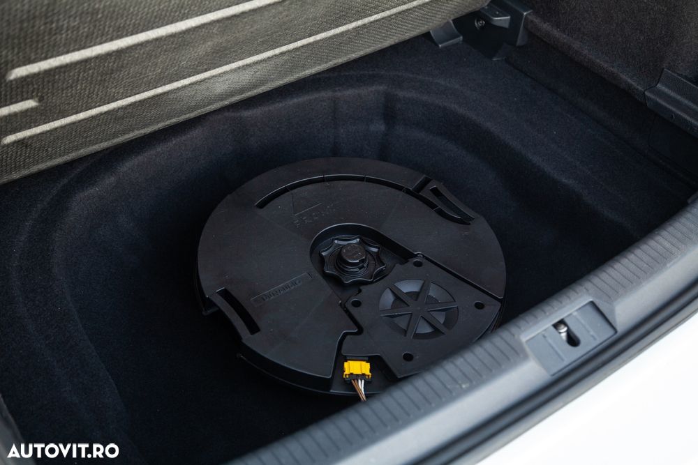 Volkswagen Golf - 38