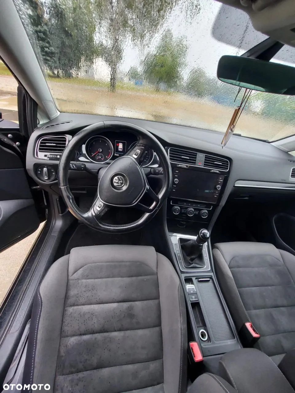 Volkswagen Golf - 13