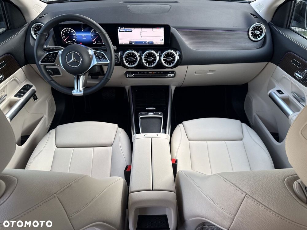 Mercedes-Benz GLA 200 d 4-Matic Progressive 8G-DCT - 17
