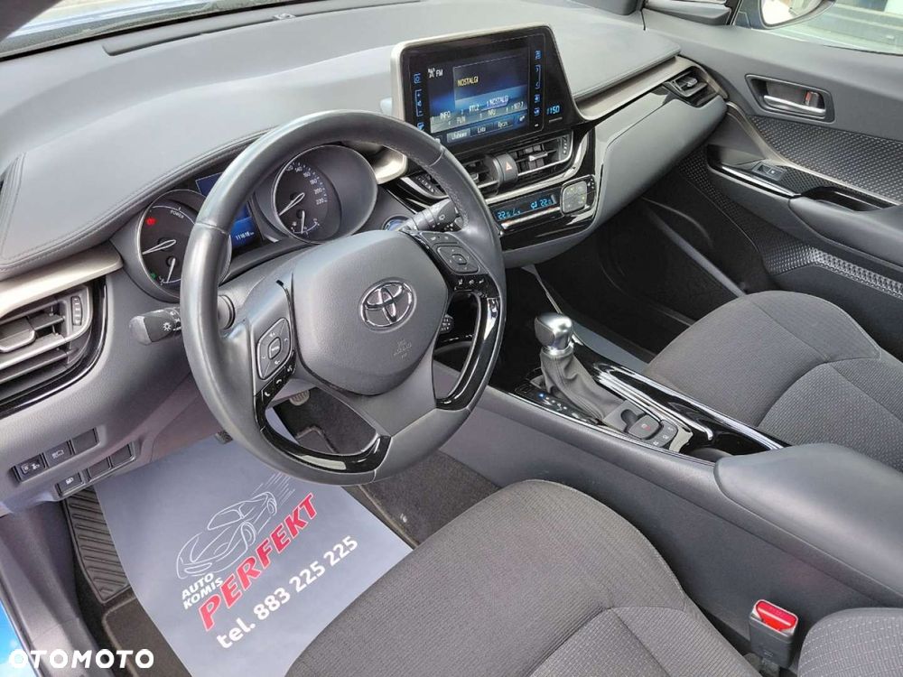 Toyota C-HR - 11