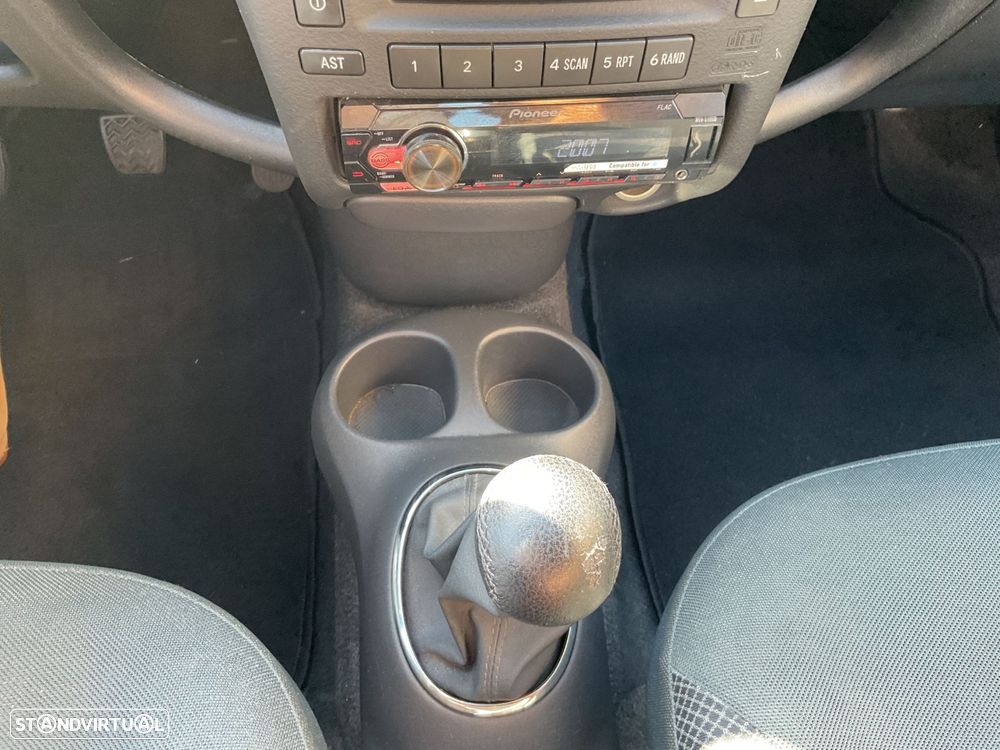 Toyota Yaris 1.0 In-Pack - 25