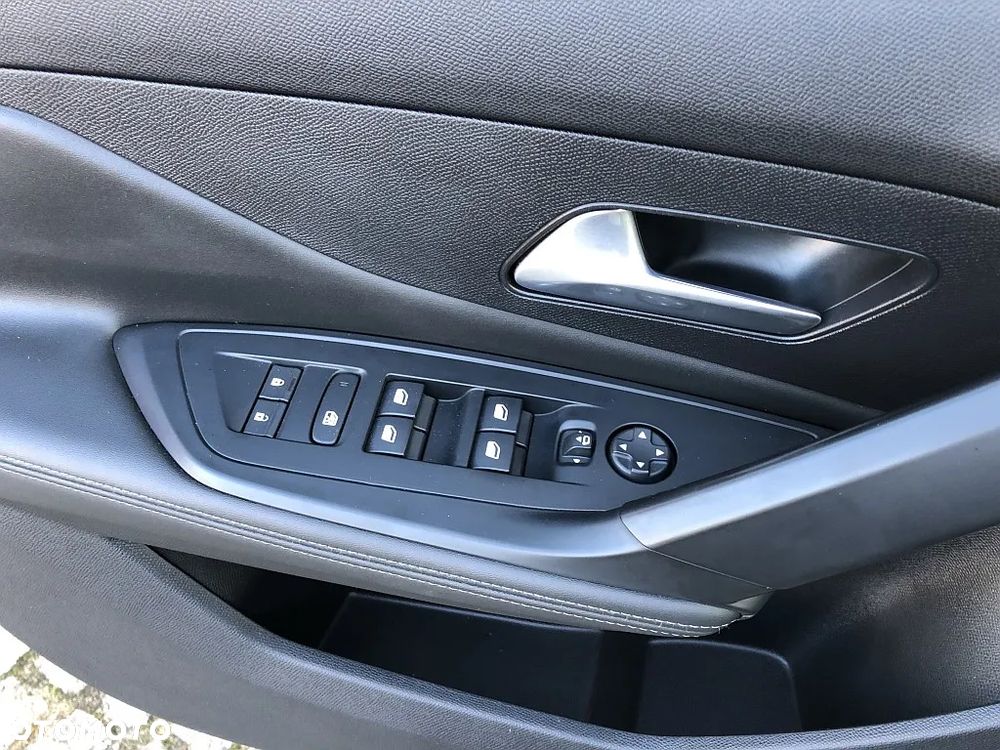 Peugeot 308 1.2 PureTech Allure S&S - 23