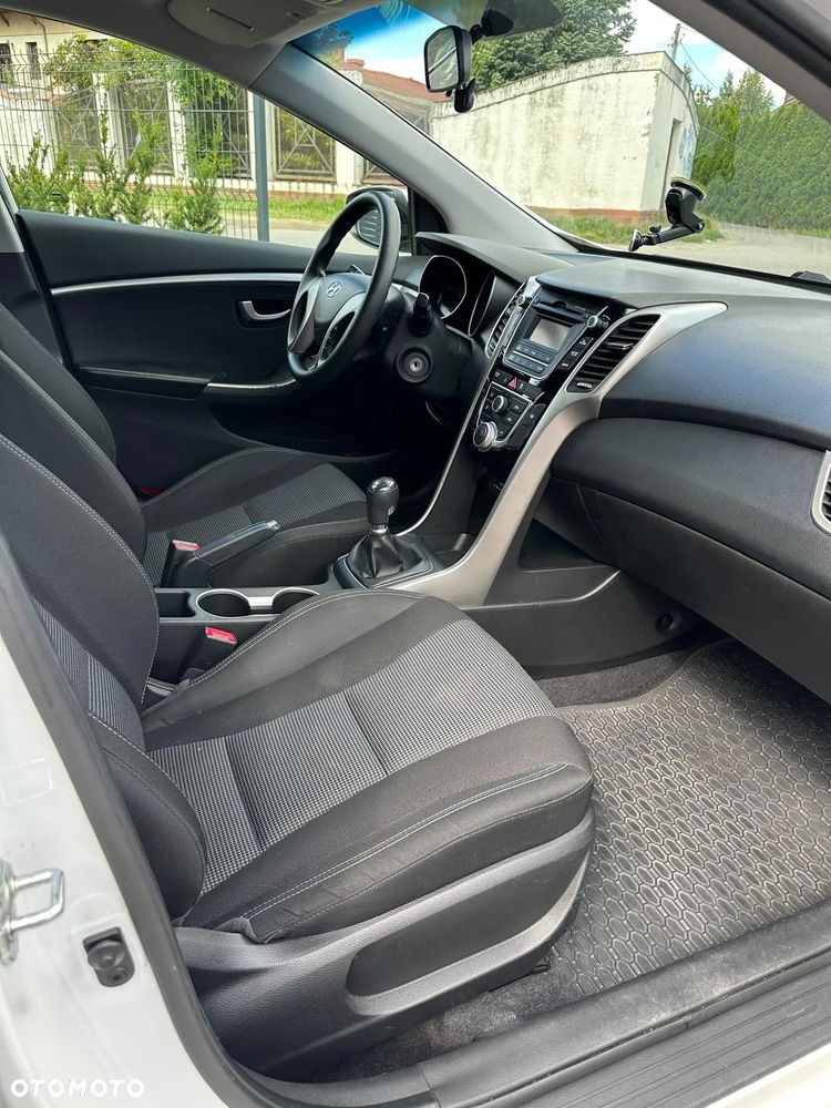 Hyundai i30 1.4 Select - 11
